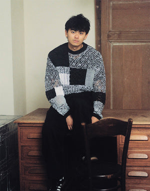 
                  
                    Load image into Gallery viewer, Patchwork Crewneck Sweater / BEH25003UA
                  
                