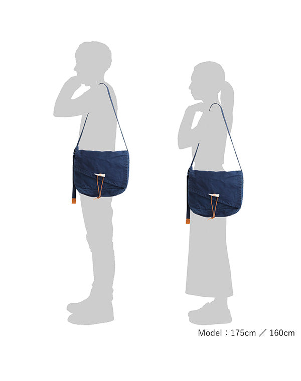 
                  
                    Load image into Gallery viewer, LUGGAGE LABEL / TRUE BLUE / FLAP SHOULDER BAG(L) / 335847242004
                  
                