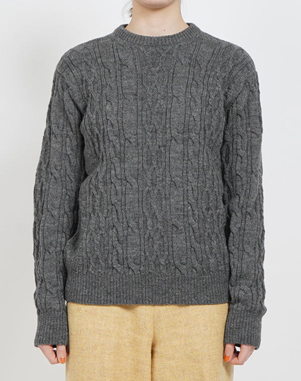 
                  
                    Load image into Gallery viewer, SHION ミドルゲージ ケーブルセーター / JJA19502UB
                  
                