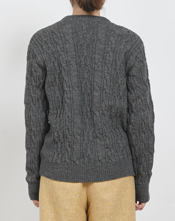 
                  
                    Load image into Gallery viewer, SHION ミドルゲージ ケーブルセーター / JJA19502UB
                  
                