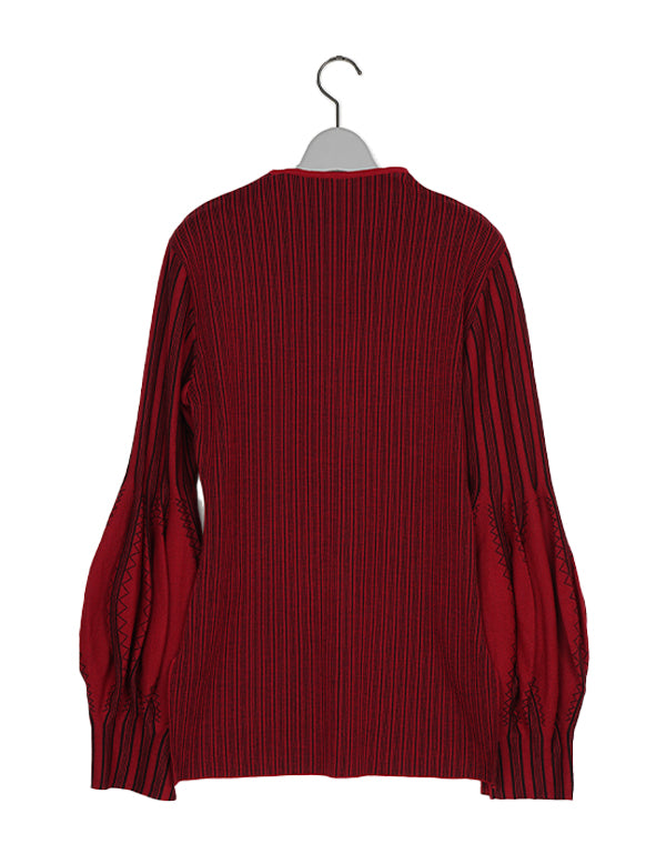 
                  
                    Load image into Gallery viewer, Asymmetric Knitted Volume Top / 301165252007
                  
                