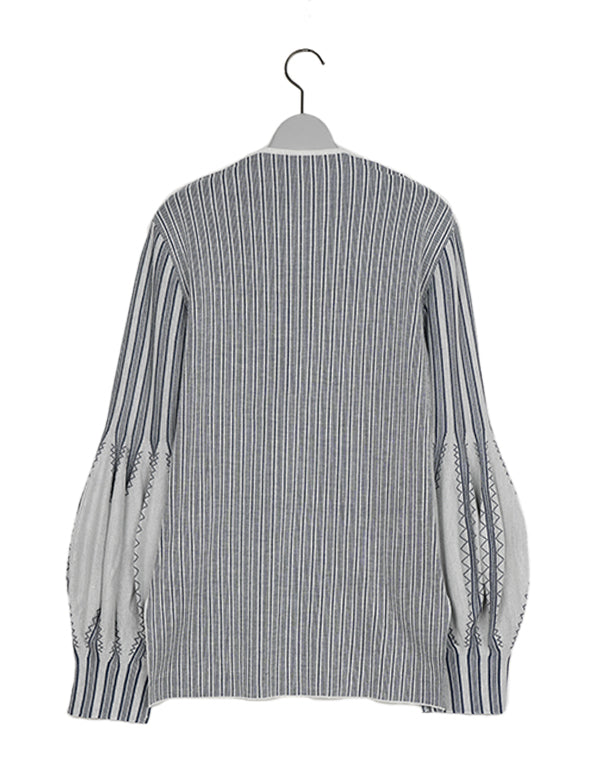 
                  
                    Load image into Gallery viewer, Asymmetric Knitted Volume Top / 301165252007
                  
                