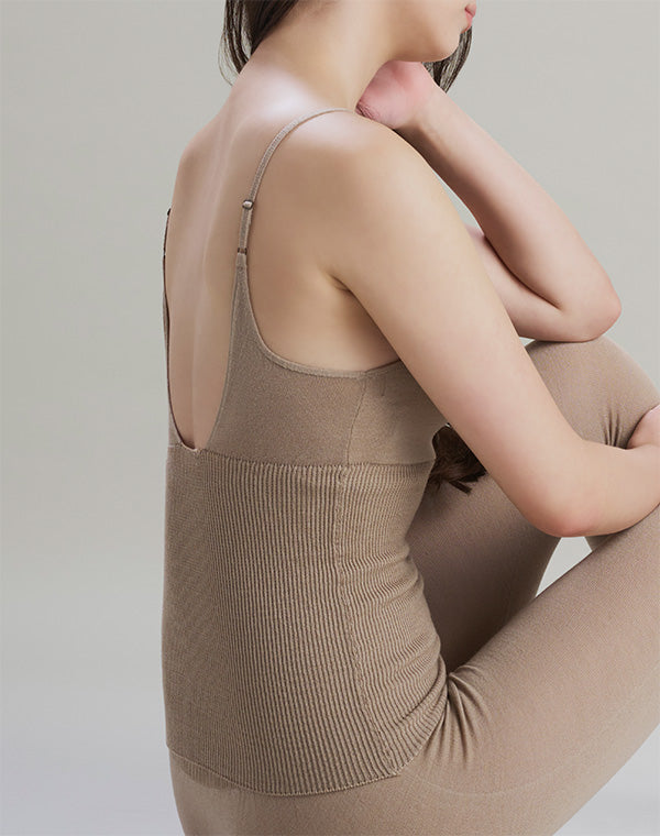 
                  
                    Load image into Gallery viewer, 【2026年2月販売予定】NWQL Wool Knit camisole / BET26802WA
                  
                