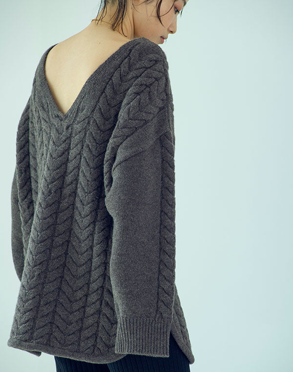 
                  
                    Load image into Gallery viewer, 【予約受付終了】Hem Round Cable Knit Pullover / BBA18451LE
                  
                