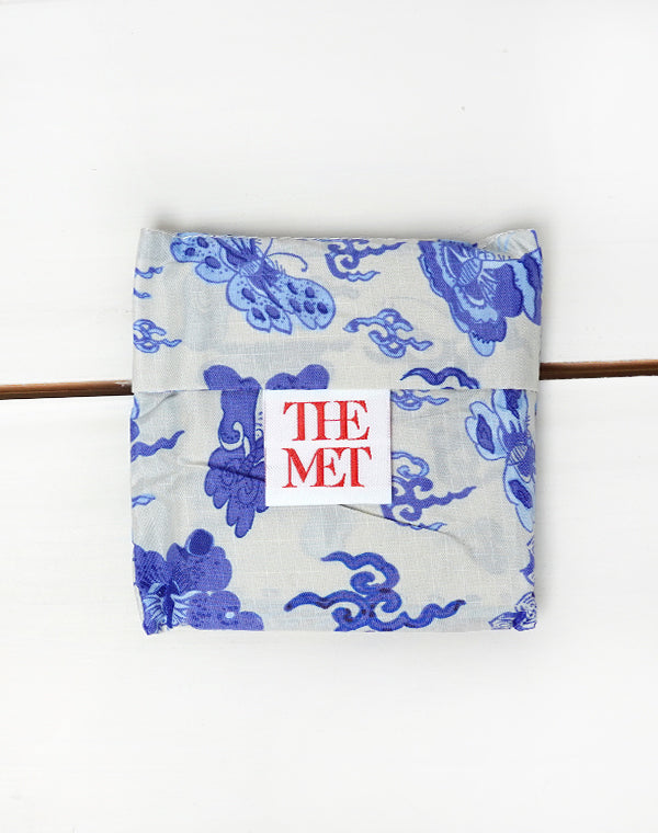 
                  
                    Load image into Gallery viewer, STANDARD BAGGU【THE MET】BLUE&amp;amp;WHITE BUTTERFLY VASE
                  
                